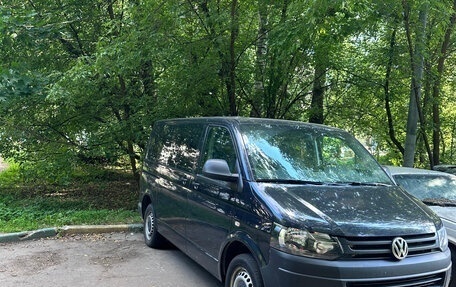 Volkswagen Caravelle T5, 2014 год, 1 900 000 рублей, 2 фотография
