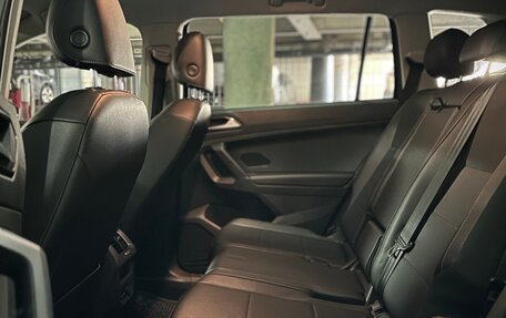 Volkswagen Tiguan II, 2017 год, 2 199 000 рублей, 6 фотография
