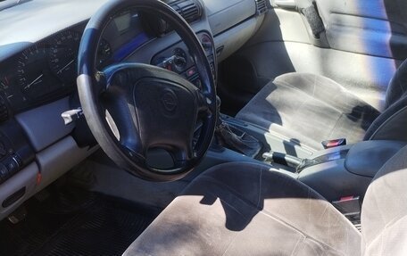 Opel Omega A, 1994 год, 90 000 рублей, 10 фотография