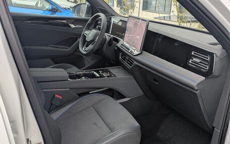 Volkswagen Tiguan, 2026 год, 4 850 000 рублей, 10 фотография