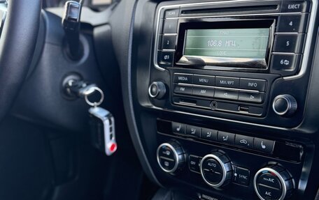 Volkswagen Jetta VI, 2013 год, 995 000 рублей, 18 фотография