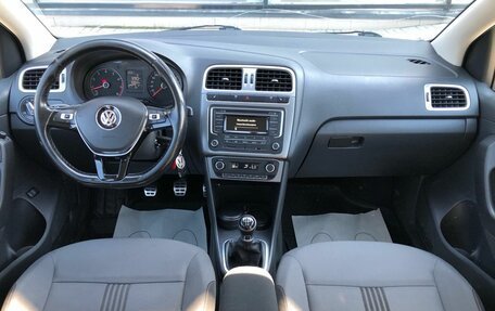 Volkswagen Polo VI (EU Market), 2017 год, 1 040 000 рублей, 10 фотография