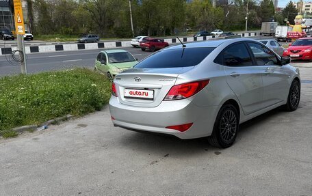 Hyundai Solaris II рестайлинг, 2015 год, 1 250 000 рублей, 2 фотография