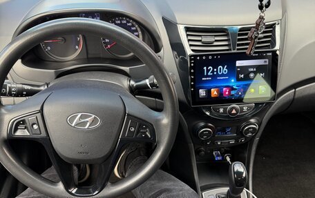 Hyundai Solaris II рестайлинг, 2015 год, 1 250 000 рублей, 7 фотография