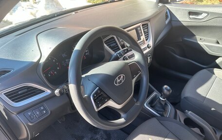 Hyundai Solaris II рестайлинг, 2021 год, 1 320 000 рублей, 5 фотография