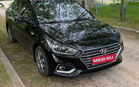 Hyundai Solaris II рестайлинг, 2018 год, 1 100 000 рублей, 1 фотография