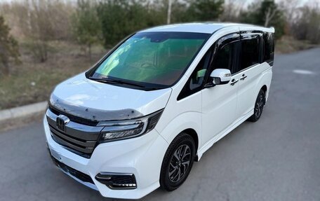 Honda Stepwgn IV, 2018 год, 1 800 000 рублей, 7 фотография