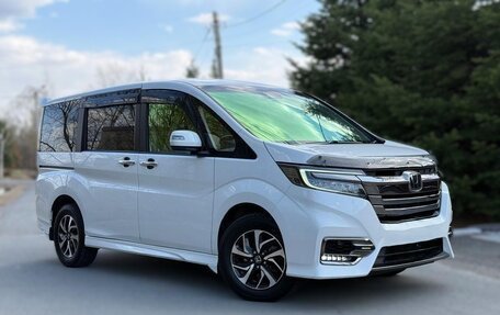 Honda Stepwgn IV, 2018 год, 1 800 000 рублей, 5 фотография