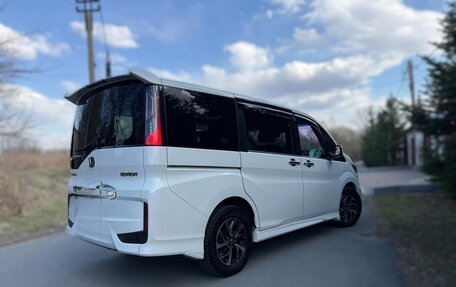 Honda Stepwgn IV, 2018 год, 1 800 000 рублей, 6 фотография