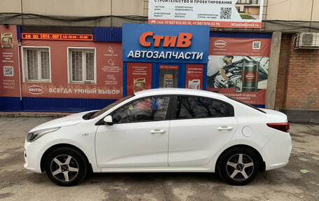 KIA Rio IV, 2017 год, 1 390 000 рублей, 5 фотография