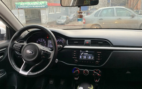 KIA Rio IV, 2017 год, 1 390 000 рублей, 9 фотография