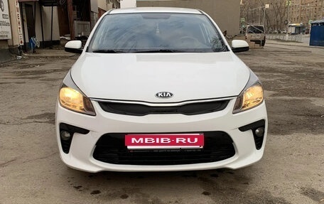 KIA Rio IV, 2017 год, 1 390 000 рублей, 2 фотография