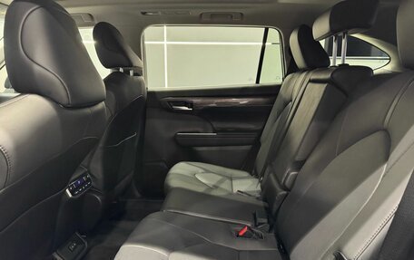 Toyota Highlander, 2026 год, 5 750 000 рублей, 28 фотография