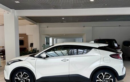 Toyota C-HR I рестайлинг, 2018 год, 1 999 000 рублей, 8 фотография