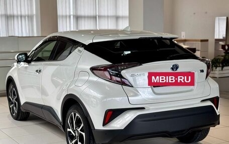 Toyota C-HR I рестайлинг, 2018 год, 1 999 000 рублей, 6 фотография