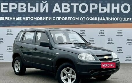 Chevrolet Niva I рестайлинг, 2013 год, 549 900 рублей, 3 фотография
