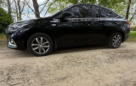 Hyundai Solaris II рестайлинг, 2018 год, 1 100 000 рублей, 4 фотография