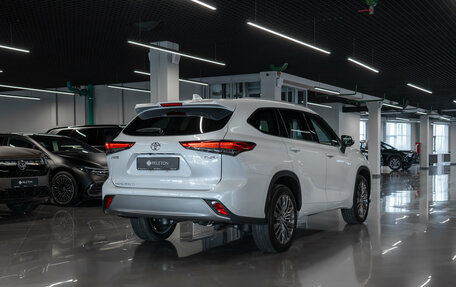 Toyota Highlander, 2026 год, 5 600 000 рублей, 4 фотография