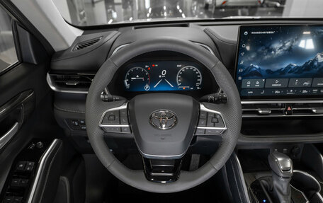 Toyota Highlander, 2026 год, 5 600 000 рублей, 11 фотография