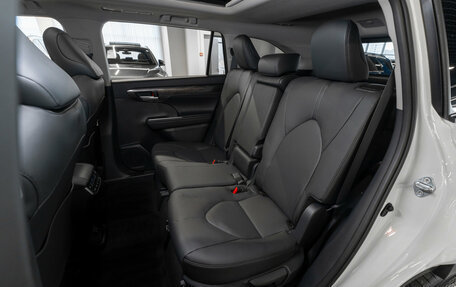 Toyota Highlander, 2026 год, 5 600 000 рублей, 14 фотография