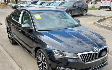 Skoda Superb III рестайлинг, 2025 год, 3 100 000 рублей, 13 фотография