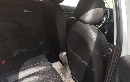 KIA Rio IV, 2018 год, 920 000 рублей, 5 фотография