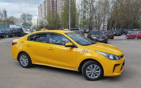 KIA Rio IV, 2018 год, 920 000 рублей, 2 фотография