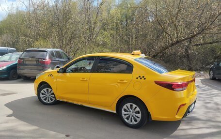 KIA Rio IV, 2018 год, 920 000 рублей, 4 фотография