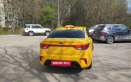 KIA Rio IV, 2018 год, 920 000 рублей, 3 фотография