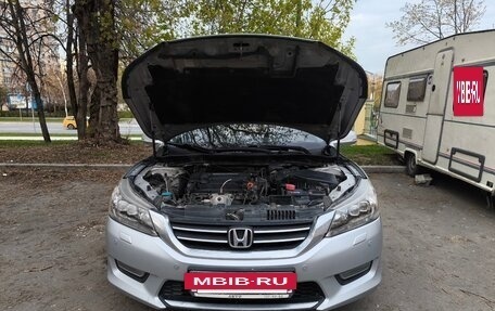 Honda Accord IX рестайлинг, 2013 год, 1 550 000 рублей, 6 фотография