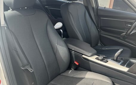 BMW 3 серия, 2017 год, 1 750 000 рублей, 9 фотография