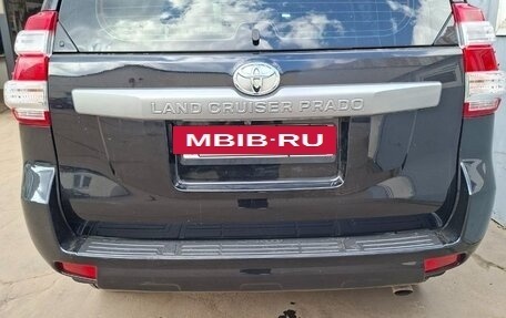 Toyota Land Cruiser Prado 150 рестайлинг 2, 2015 год, 3 500 000 рублей, 12 фотография