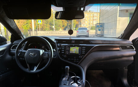 Toyota Camry, 2018 год, 2 990 000 рублей, 11 фотография