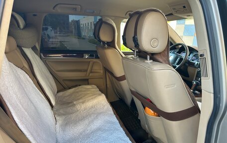 Volkswagen Touareg III, 2004 год, 425 000 рублей, 10 фотография