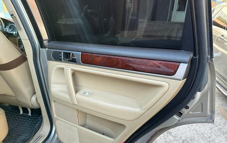 Volkswagen Touareg III, 2004 год, 425 000 рублей, 12 фотография