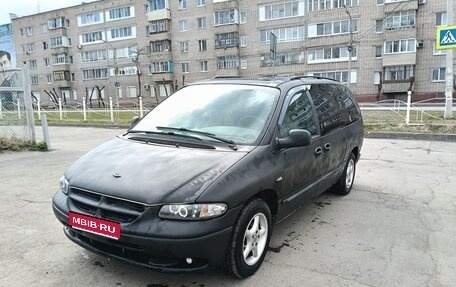 Chrysler Voyager III, 1998 год, 350 000 рублей, 1 фотография