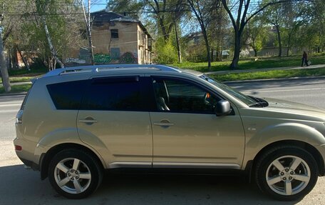 Mitsubishi Outlander III рестайлинг 3, 2007 год, 1 350 000 рублей, 2 фотография