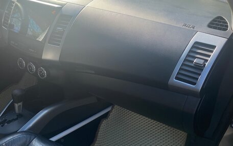 Mitsubishi Outlander III рестайлинг 3, 2007 год, 1 350 000 рублей, 7 фотография