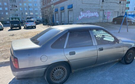 Opel Vectra A, 1995 год, 100 000 рублей, 4 фотография