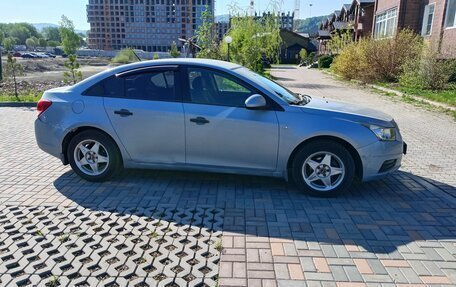 Chevrolet Cruze II, 2010 год, 580 000 рублей, 3 фотография