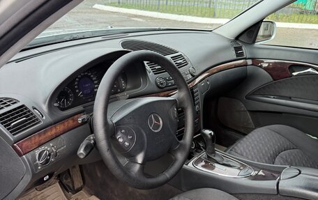 Mercedes-Benz E-Класс, 2005 год, 670 000 рублей, 6 фотография