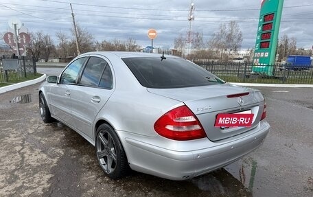 Mercedes-Benz E-Класс, 2005 год, 670 000 рублей, 4 фотография