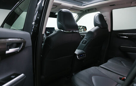 Toyota Highlander, 2025 год, 5 550 000 рублей, 33 фотография