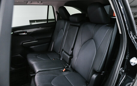 Toyota Highlander, 2025 год, 5 550 000 рублей, 34 фотография