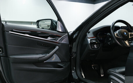 BMW 5 серия, 2022 год, 3 200 000 рублей, 10 фотография