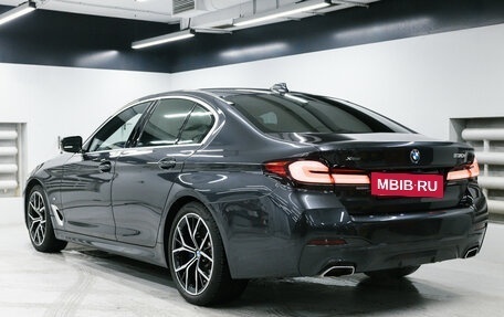 BMW 5 серия, 2022 год, 3 200 000 рублей, 6 фотография