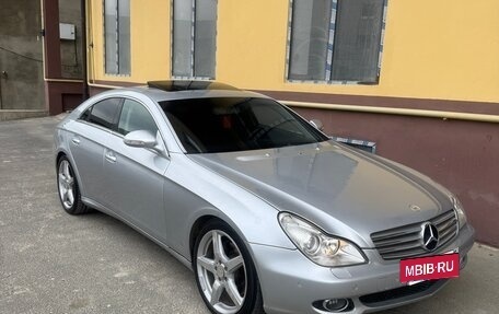 Mercedes-Benz CLS, 2005 год, 950 000 рублей, 4 фотография