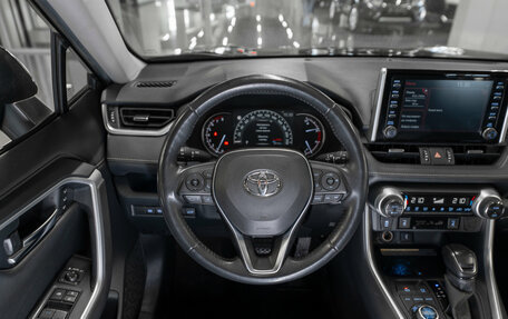 Toyota RAV4, 2020 год, 3 540 000 рублей, 10 фотография