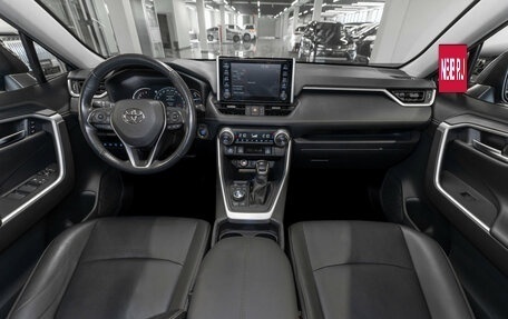 Toyota RAV4, 2020 год, 3 540 000 рублей, 8 фотография