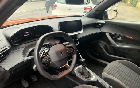 Peugeot 2008 II, 2023 год, 2 205 000 рублей, 6 фотография